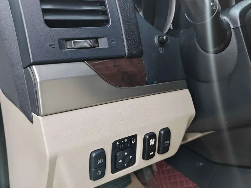 Mitsubishi Pajero (Imported) — фото 17