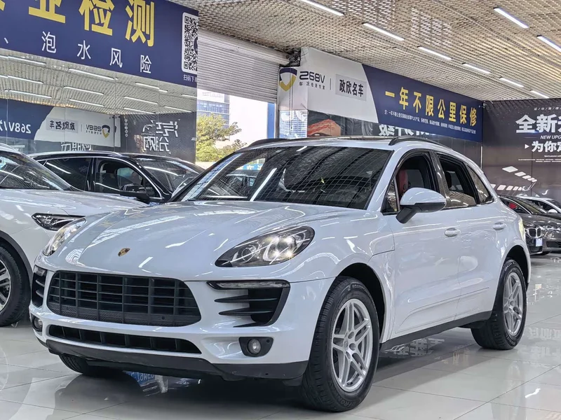 Porsche Macan — фото 1