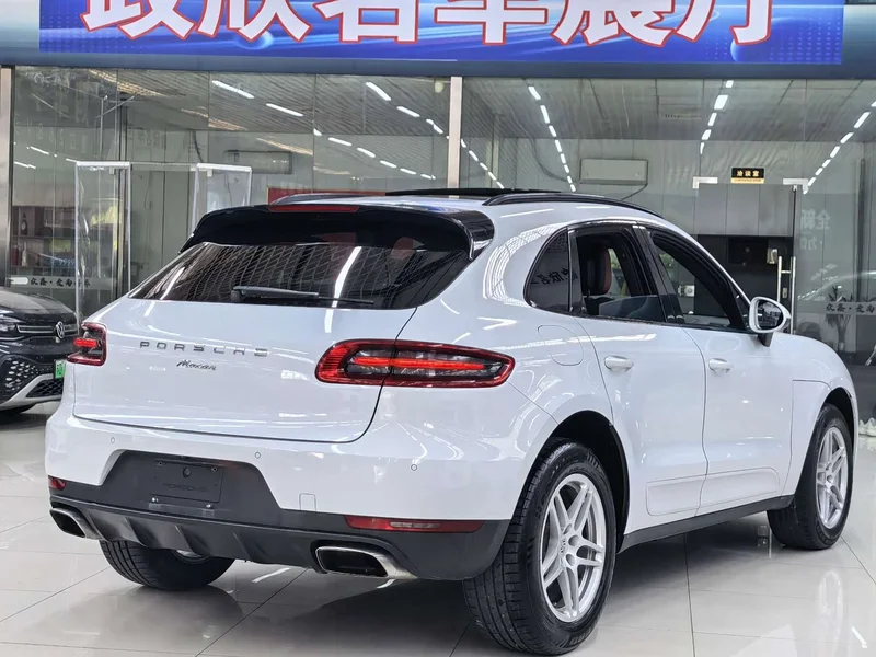 Porsche Macan — фото 14
