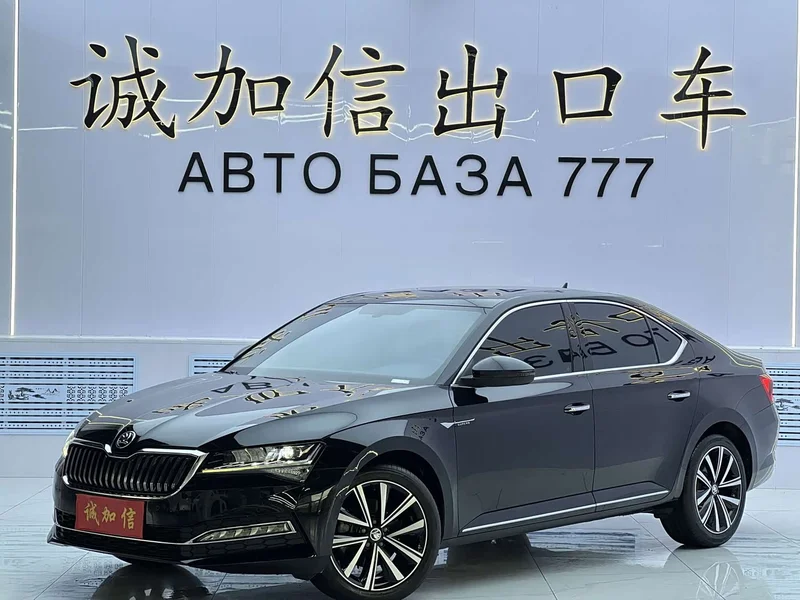 Skoda Superb — фото 1