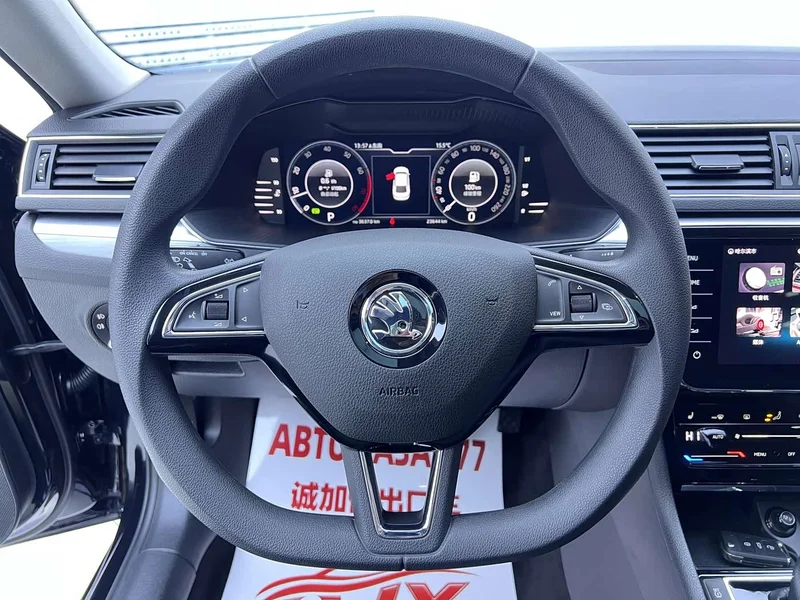 Skoda Superb — фото 11
