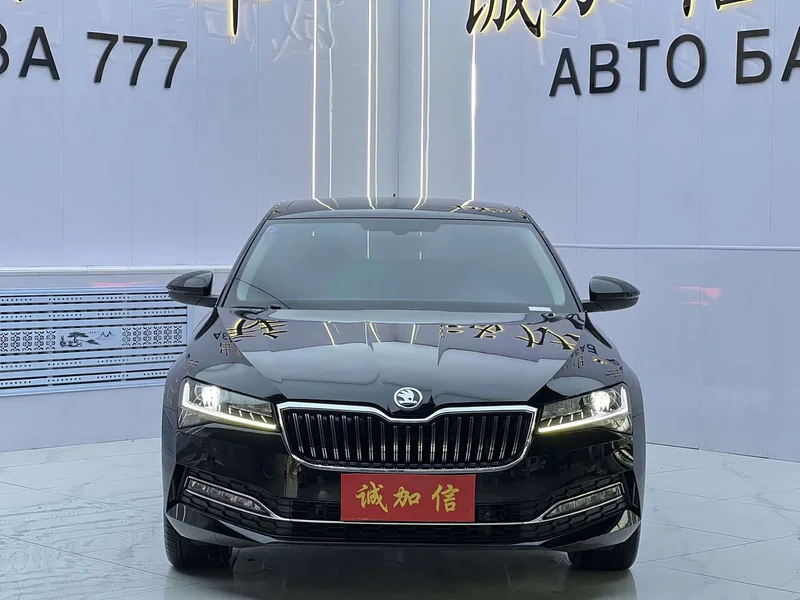 Skoda Superb — фото 2