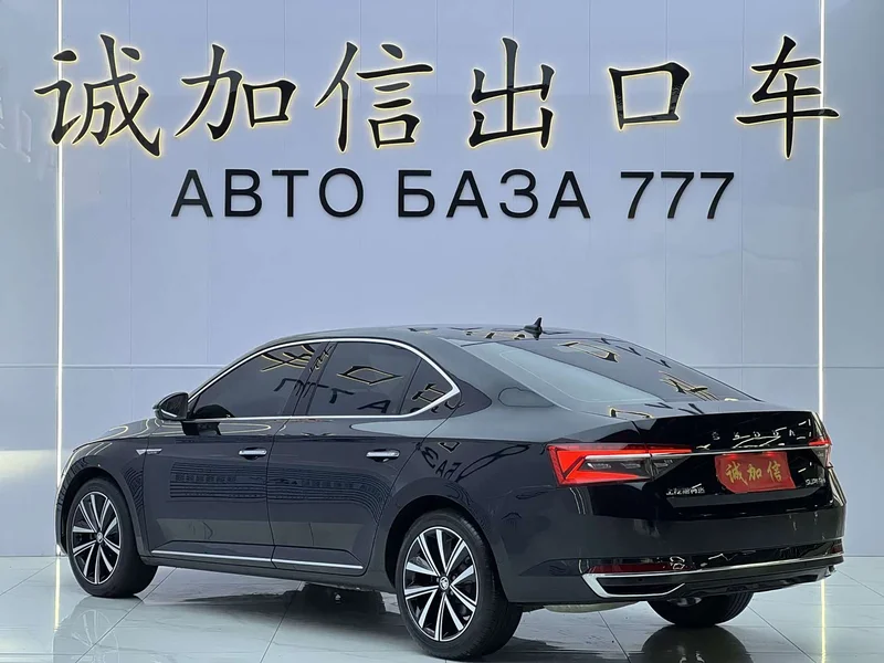Skoda Superb — фото 6