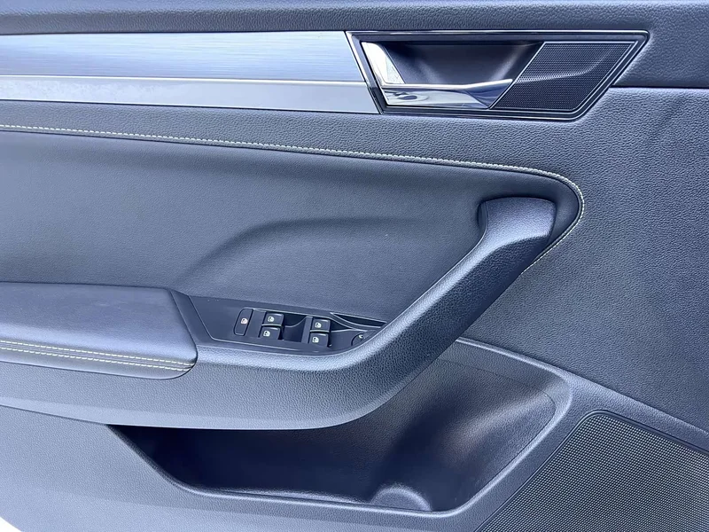 Skoda Superb — фото 8