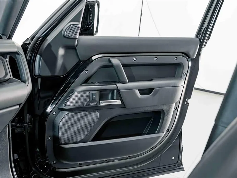Land Rover Defender — фото 18