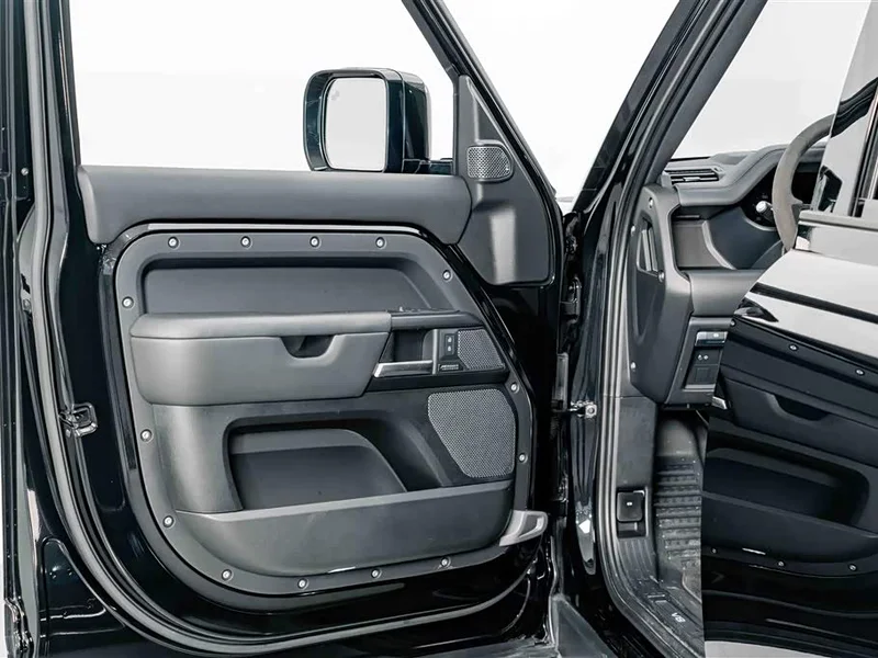 Land Rover Defender — фото 19