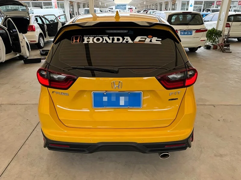 Honda Fit — фото 15
