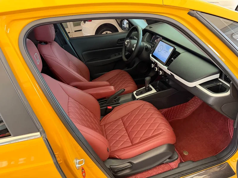 Honda Fit — фото 10