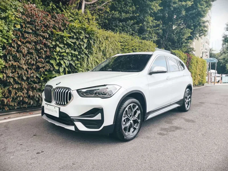 BMW X1 — фото 1