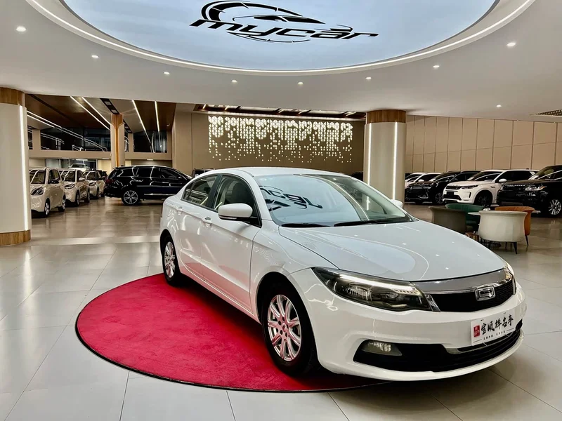 Qoros 3 — фото 3