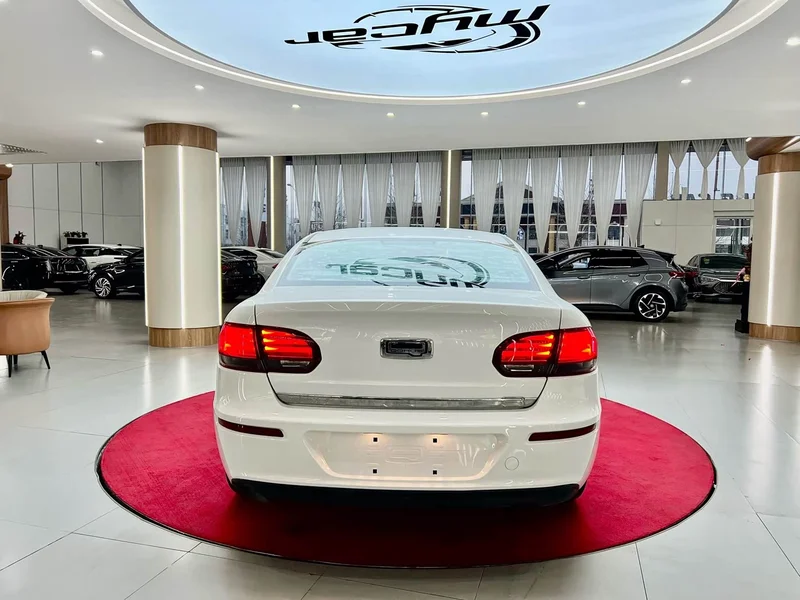 Qoros 3 — фото 6