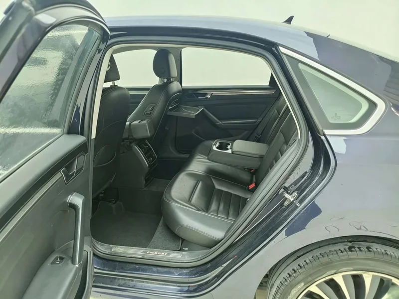 Volkswagen Passat — фото 13