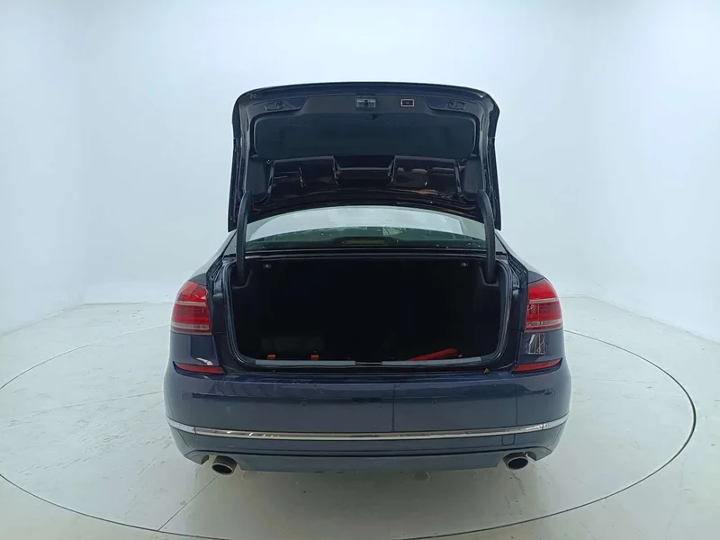 Volkswagen Passat — фото 15