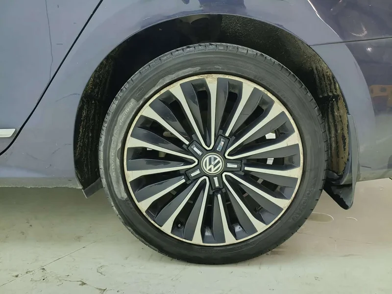 Volkswagen Passat — фото 16
