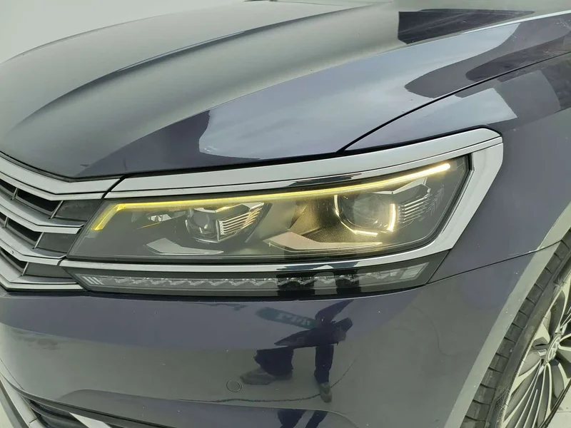 Volkswagen Passat — фото 18