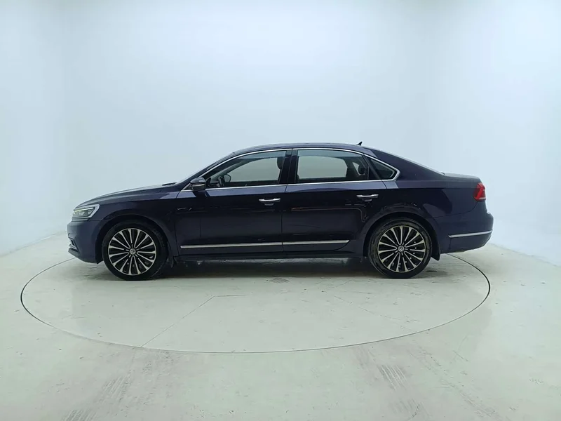 Volkswagen Passat — фото 4