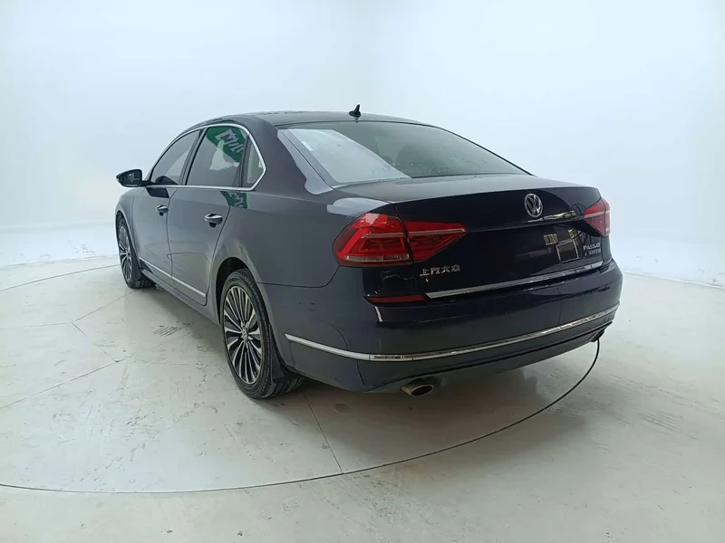 Volkswagen Passat — фото 5