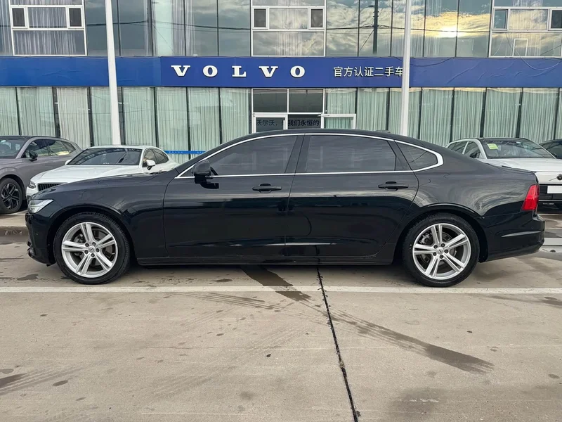 Volvo S90 — фото 11