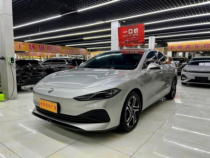 Roewe D7 — фото 1