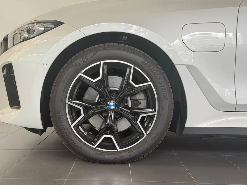 BMW i3 — фото 12