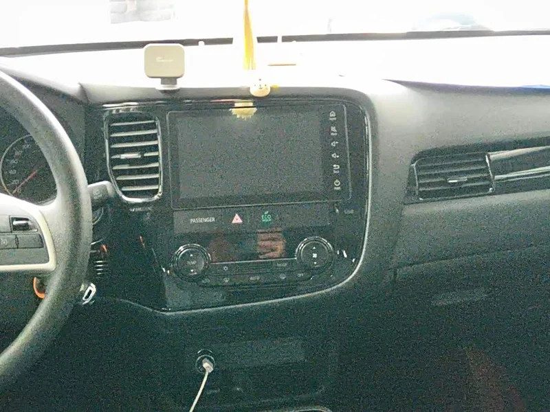 Mitsubishi Outlander — фото 13