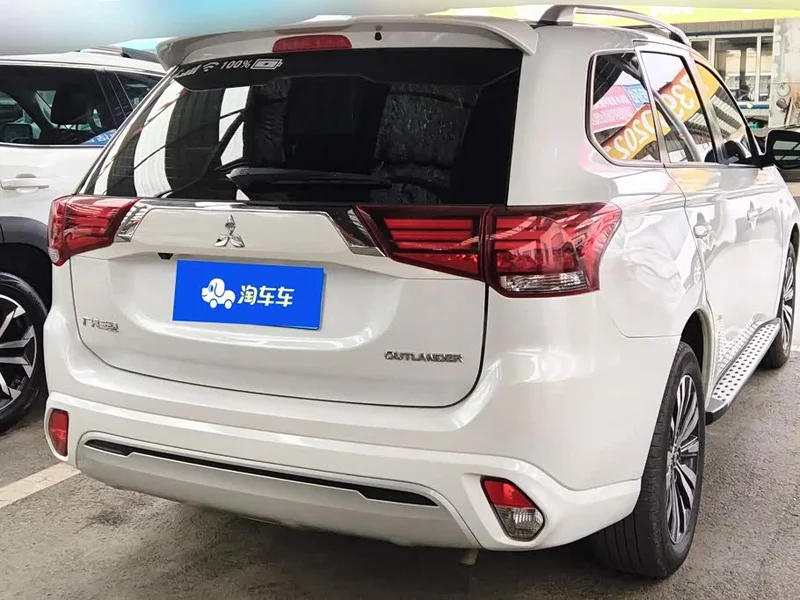 Mitsubishi Outlander — фото 3