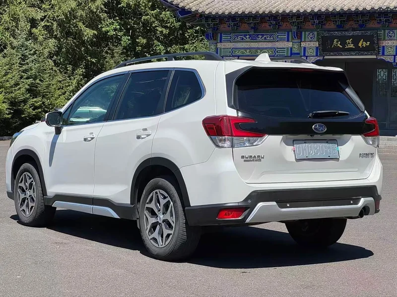 Subaru Forester — фото 4