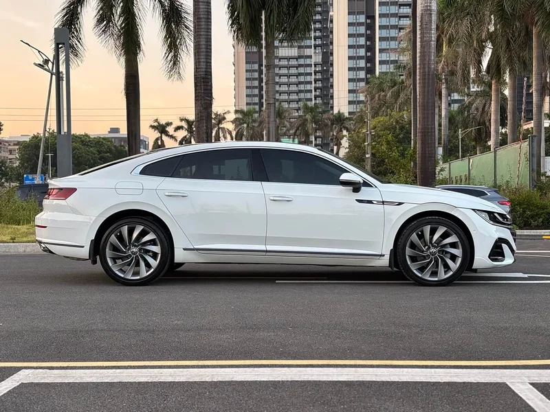 Volkswagen FAW-Volkswagen CC — фото 4