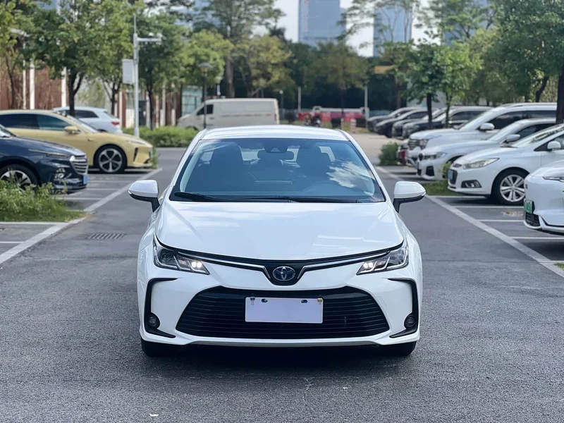 Toyota Corolla — фото 2