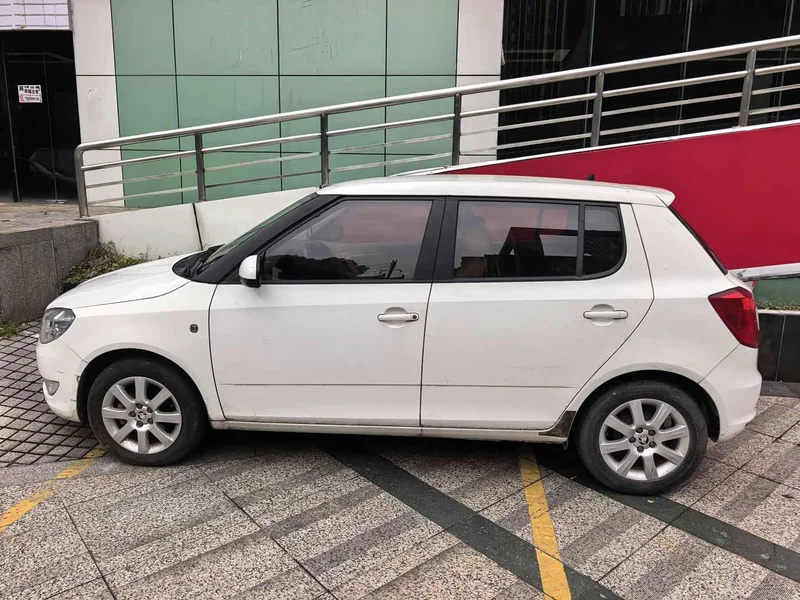 Skoda Citigo — фото 3