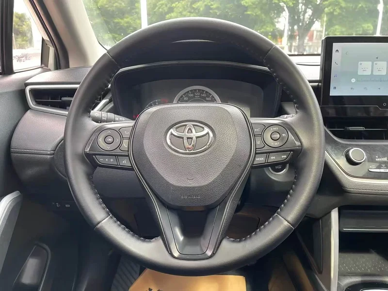 Toyota Corolla Cross — фото 16