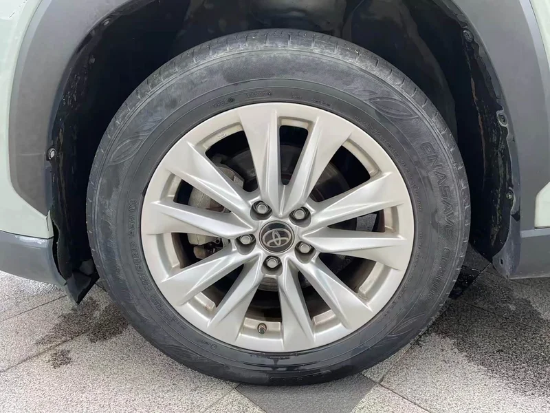 Toyota Corolla Cross — фото 25