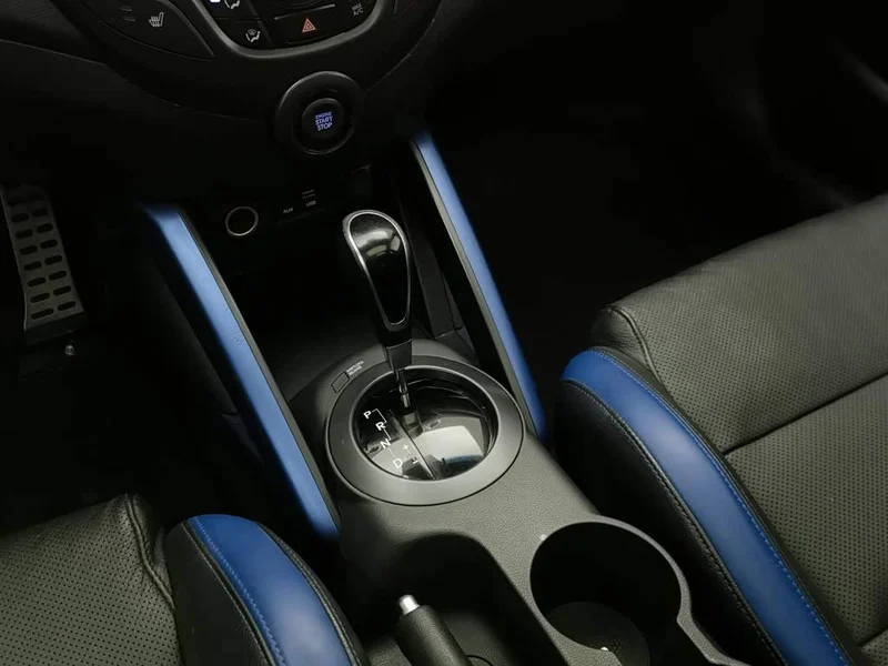 Hyundai Veloster — фото 13