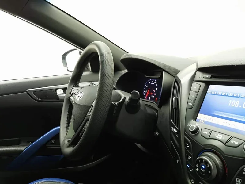 Hyundai Veloster — фото 22