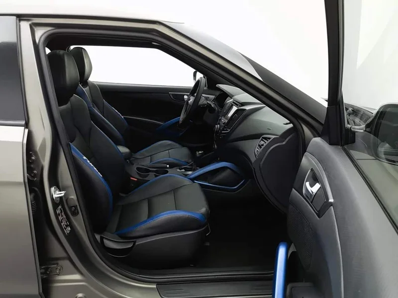 Hyundai Veloster — фото 23