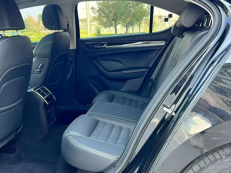 Skoda Superb — фото 5