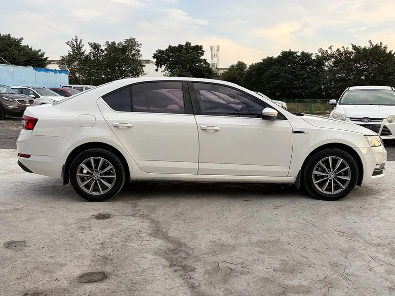 Volkswagen Octavia — фото 4
