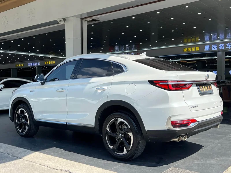 Changan CS85 COUPE — фото 17