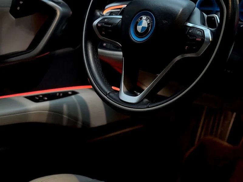 BMW i8 — фото 15