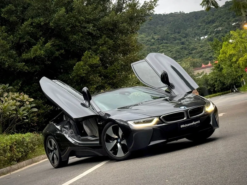 BMW i8 — фото 3