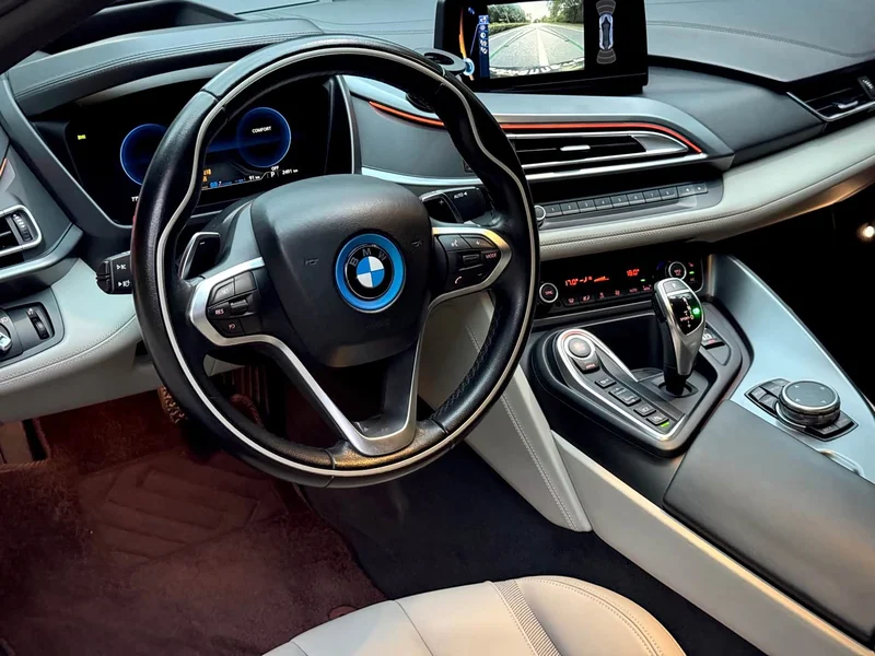 BMW i8 — фото 5