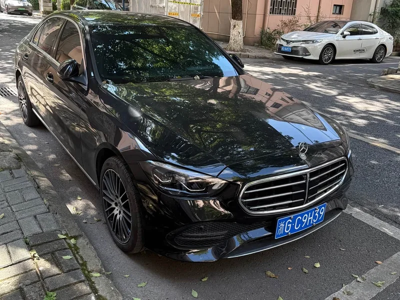 Mercedes-Benz C-Class — фото 1