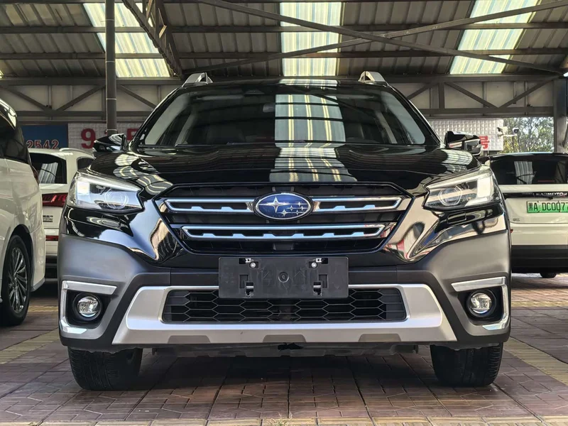 Subaru Outback — фото 1