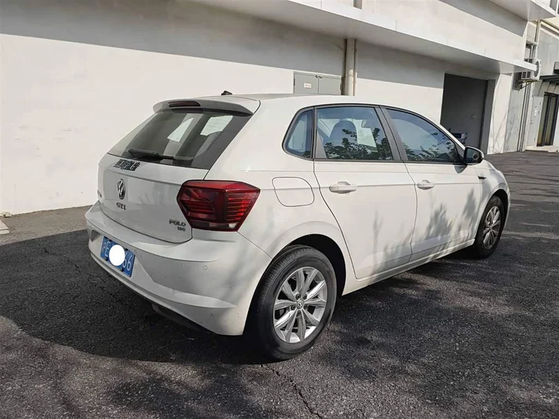 Volkswagen Polo — фото 5