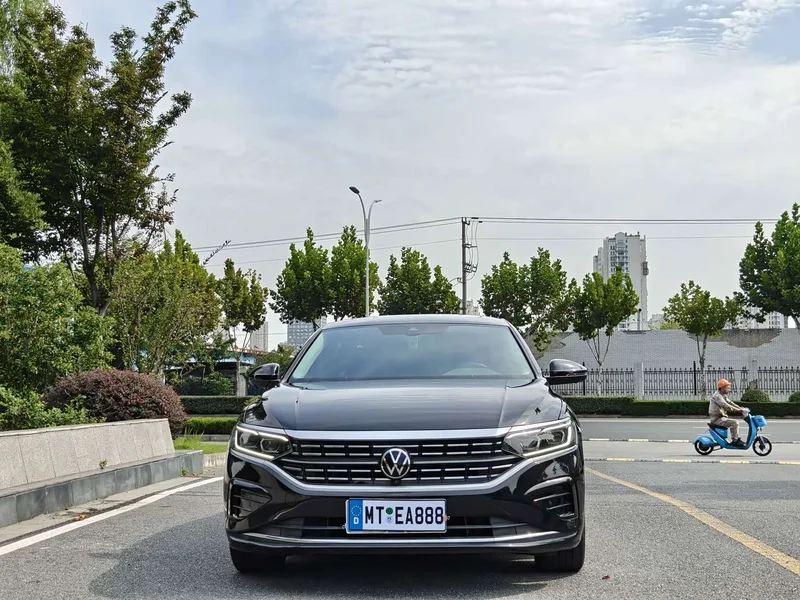 Volkswagen Passat — фото 2