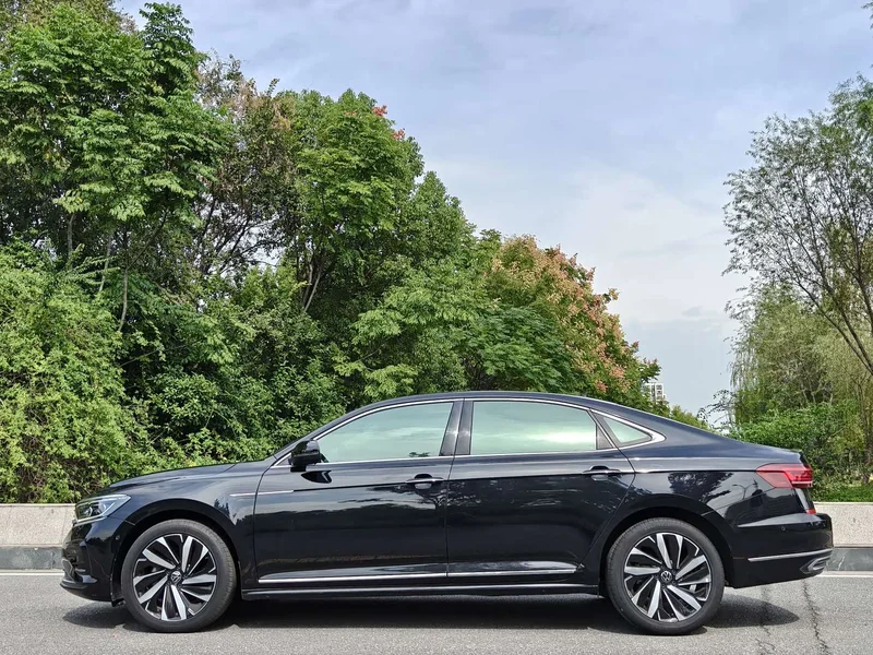 Volkswagen Passat — фото 3