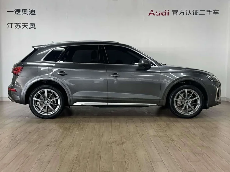 Audi Q5L — фото 3