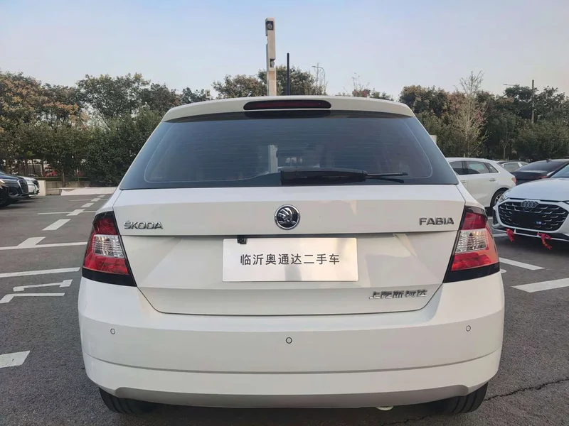 Skoda Citigo — фото 18