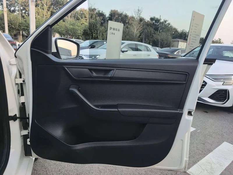 Skoda Citigo — фото 21