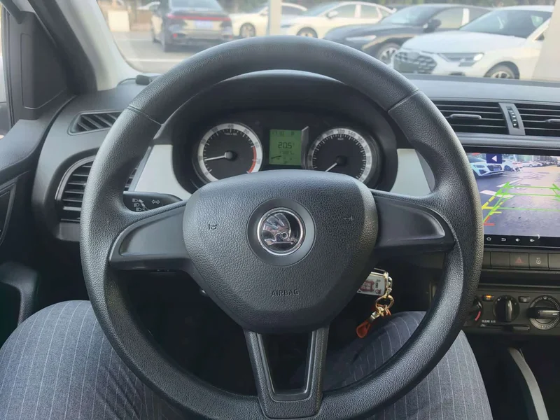 Skoda Citigo — фото 6